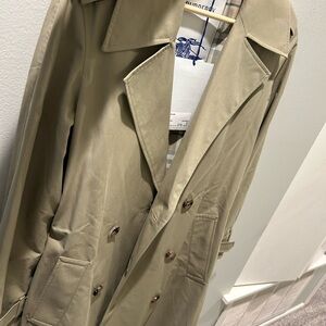 New Authentic Burberry Classic Tan Trench Coat